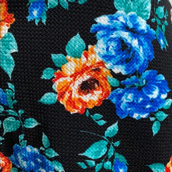 LuLaRoe vintage Cassie skirt floral - Picture 2 of 2